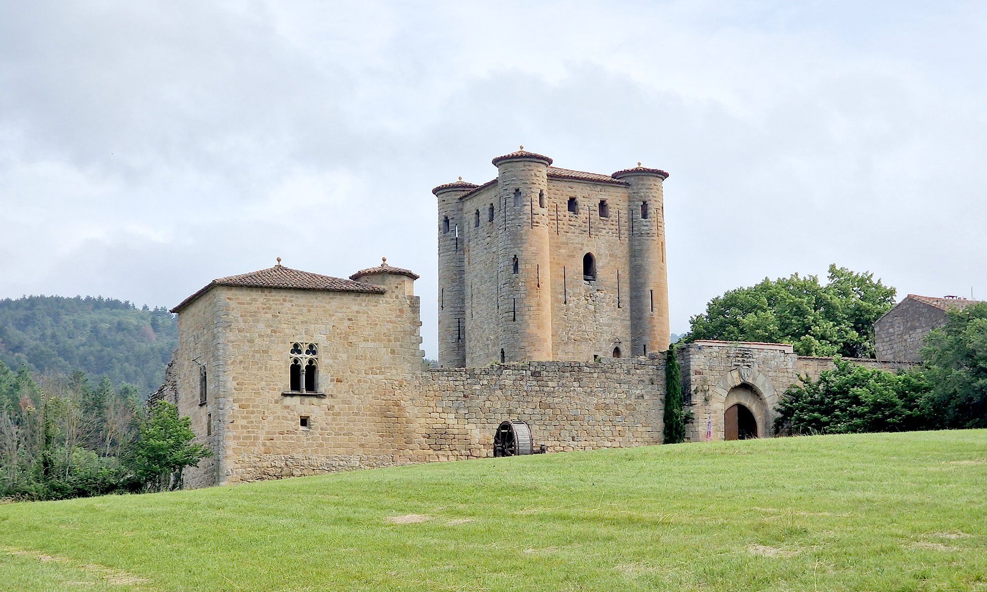 Château d'Arques Cathare vue devant