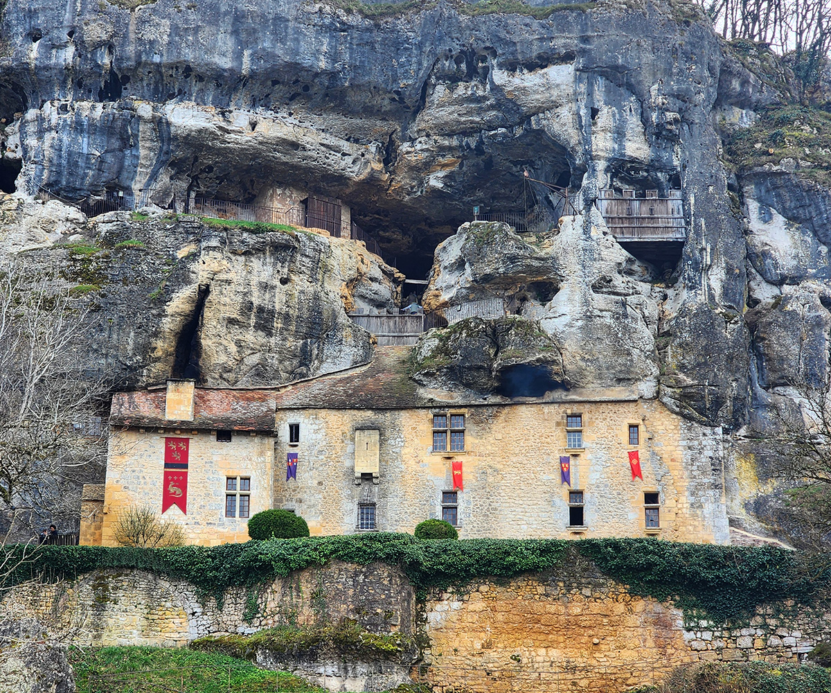 road trip maison forte de reignac