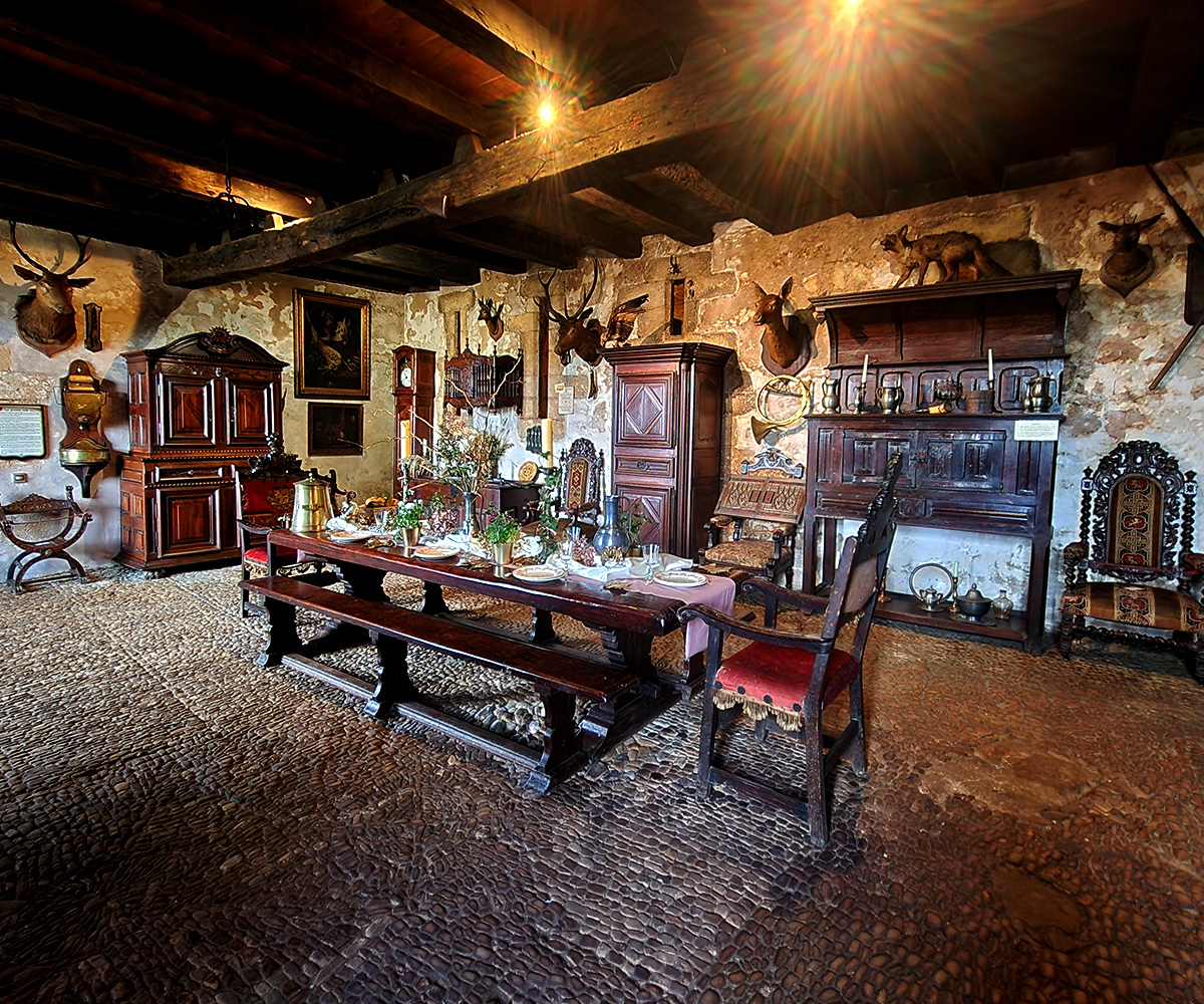 road trip maison forte de reignac
