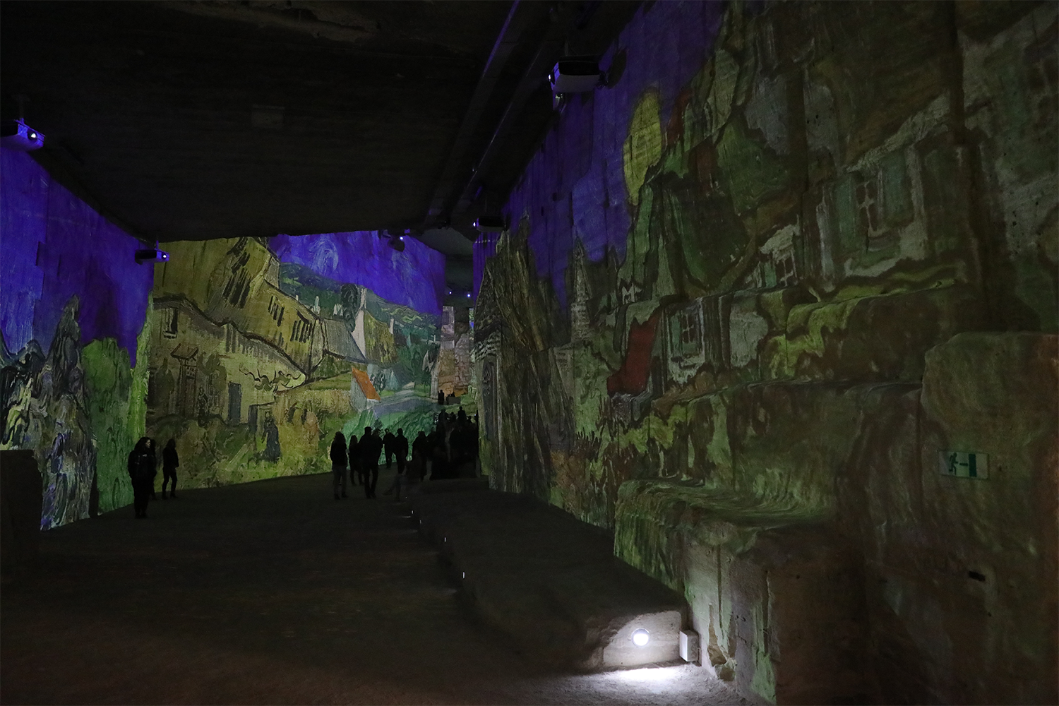 CARRIERES DE LUMIERE VAN GOGH 3