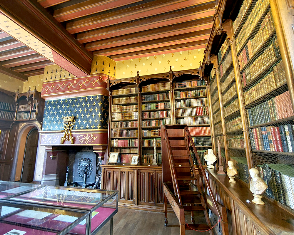 10 CHATEAU JOSSELIN BIBLIOTHEQUE