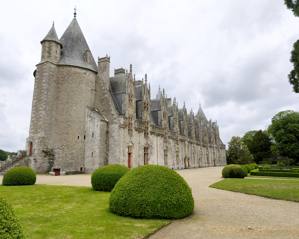 10 CHATEAU JOSSELIN