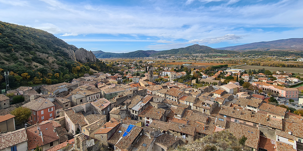 VUE TOITS VILLAGE MEES AUTOMNE